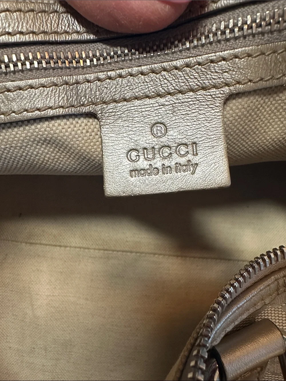 EUC Gucci Metallic Silver GG Imprimé Joy Boston Bag w/ detach strap 🩶 Offers?
